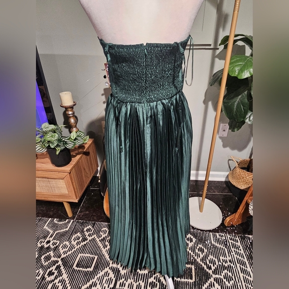 VICI Leanna Strapless Bustier Satin Pleated Maxi Midi Dress.Emerald Green.S NWOT - Picture 13 of 13